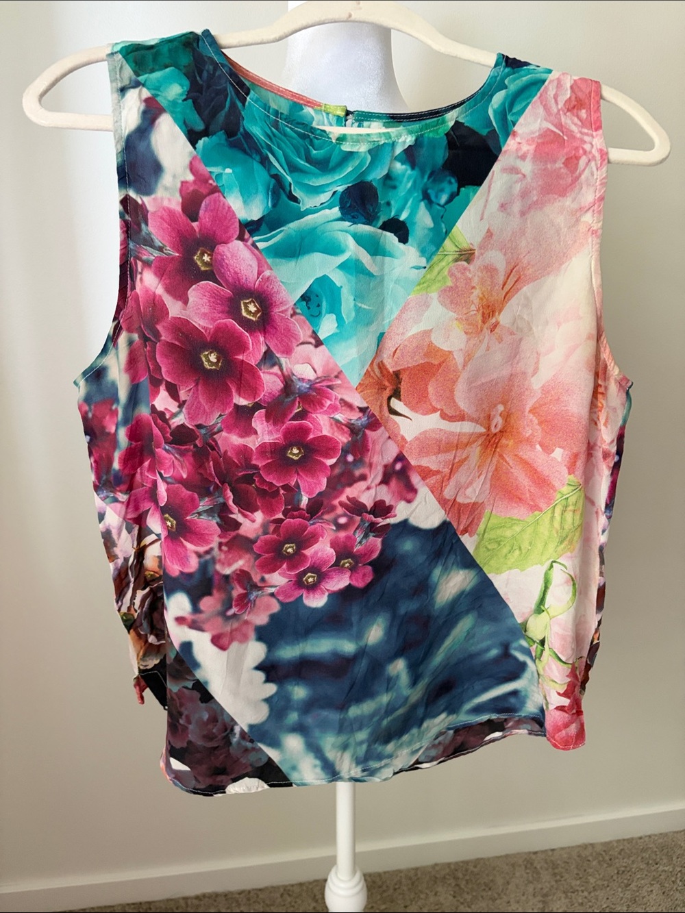 Shakuhachi 100% Silk Floral Mixed-Panel Sleeveless Top - Multi coloured Sz M